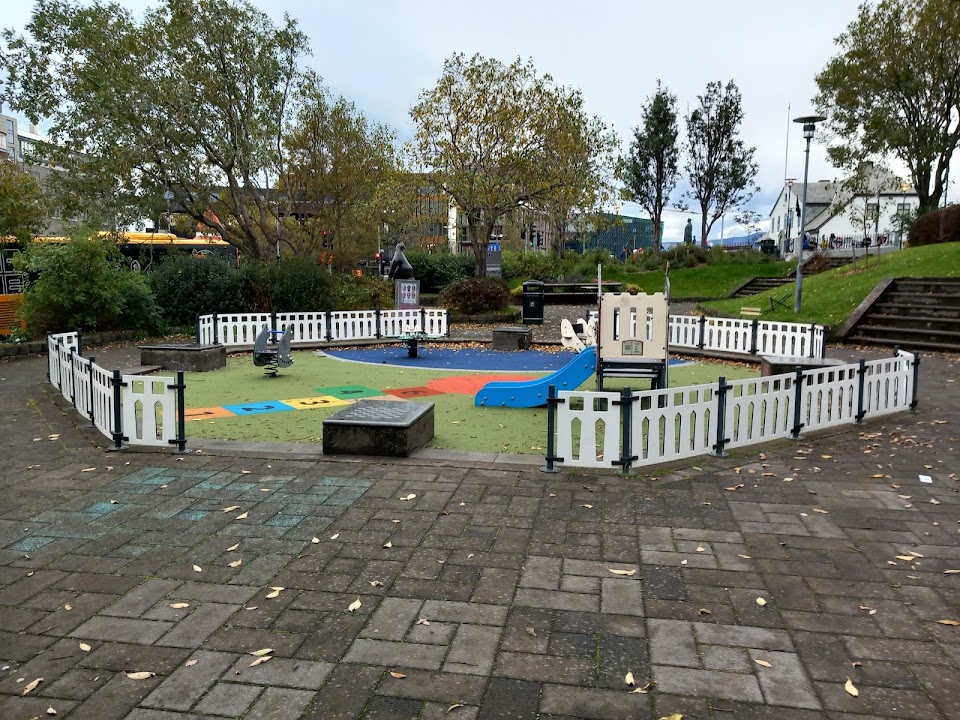 2-Day Parks & Playgrounds Adventure in Reykjavik