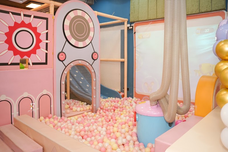 Wooray Elite - Kids Play Area in Delhi